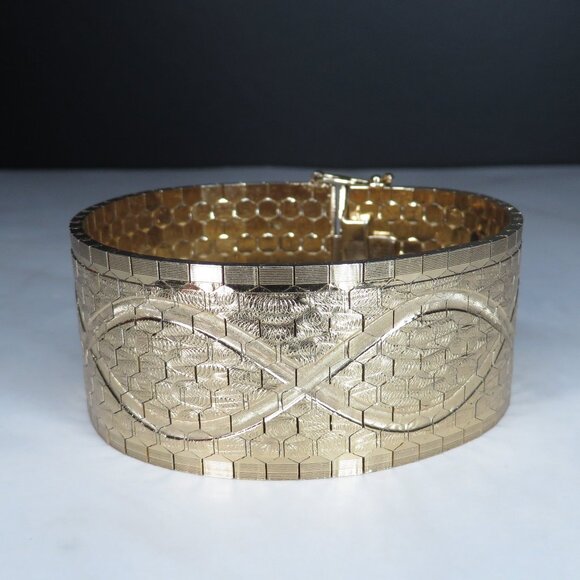 Gold Plated Bracelet - Picture 1 of 13